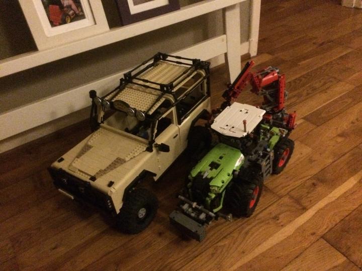 Size comparison with lego claas xerion 42054